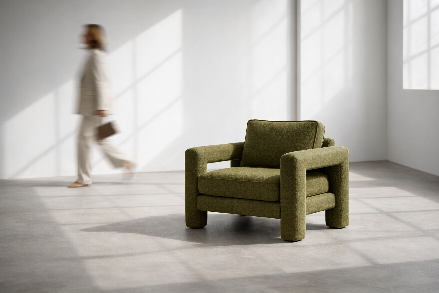 Pillar Armchair
